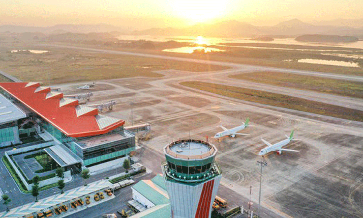 Cảng hàng không quốc tế Vân Đồn.