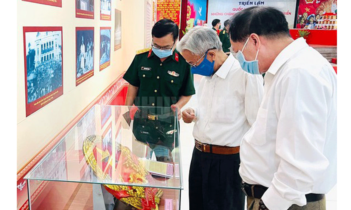 Triển lãm “Quốc hội Việt Nam - Những chặng đường đổi mới và phát triển”. Ảnh: hcmcpv