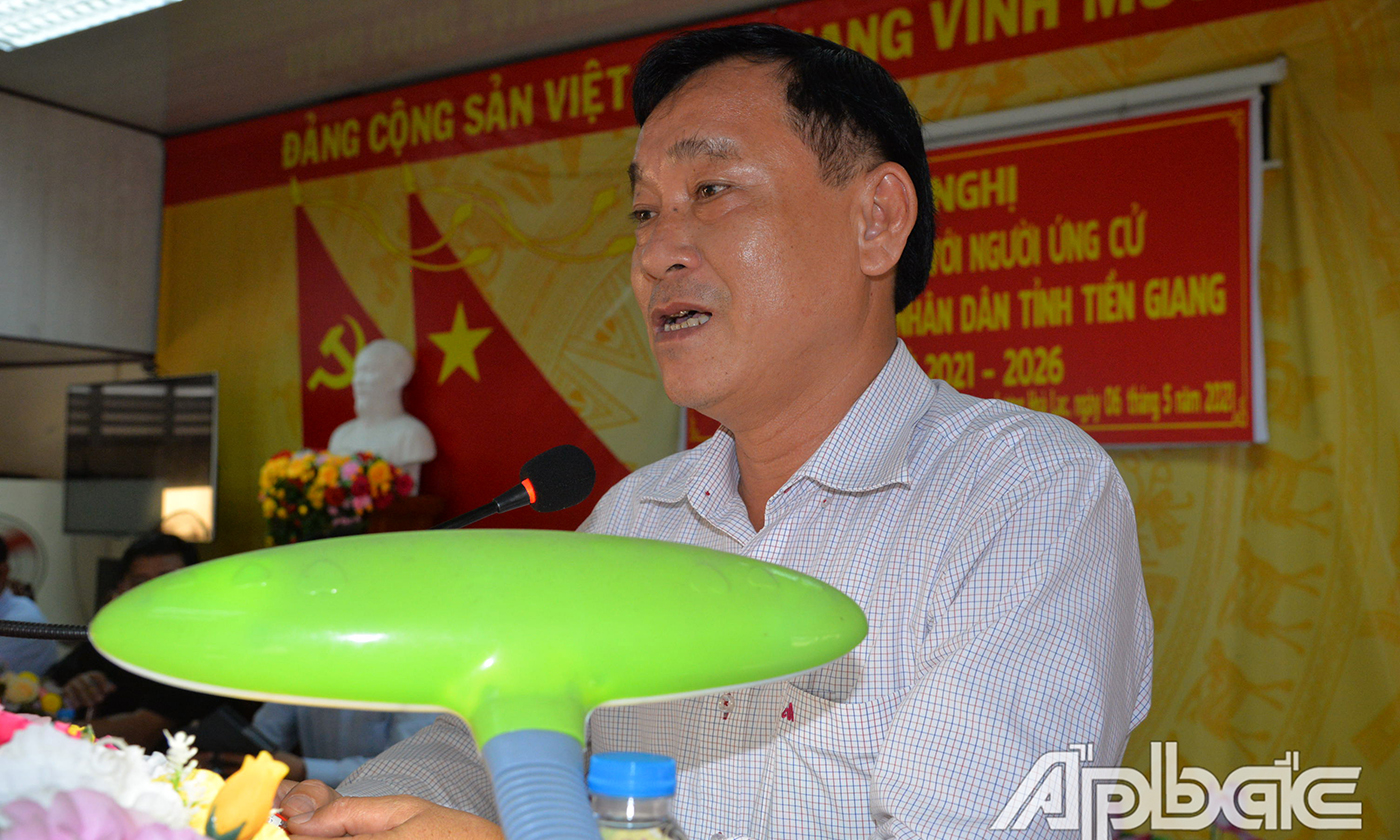 các đồng chí: Nguyễn Văn Vĩnh,