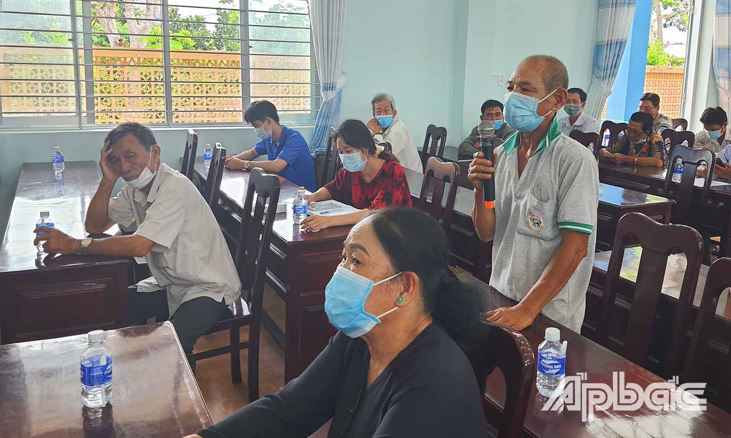 Cử tri xã Mỹ Tân phát biểu ý kiến.