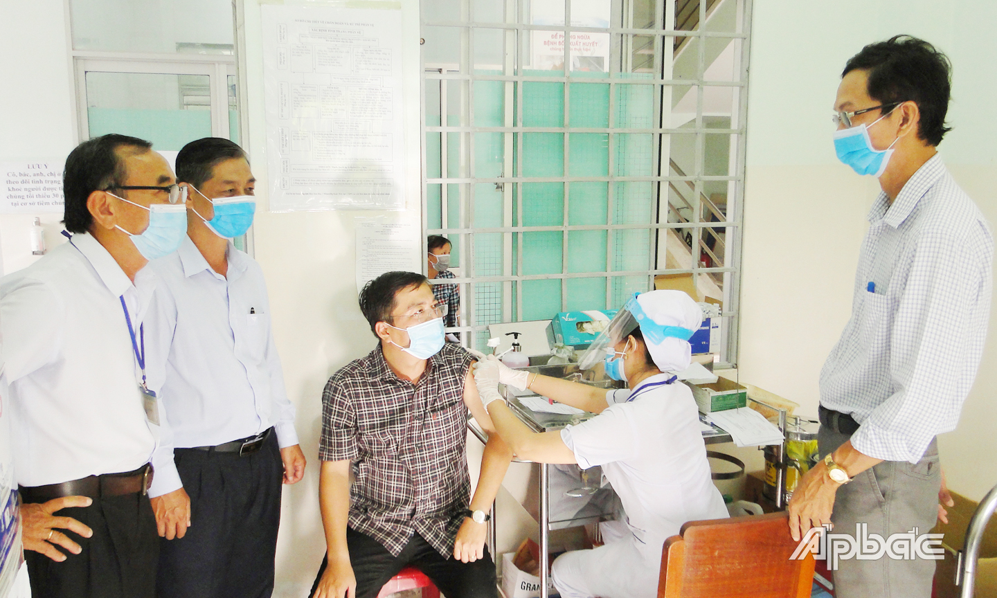 Công tác tiêm chủng được thực hiện đúng quy định an toàn 