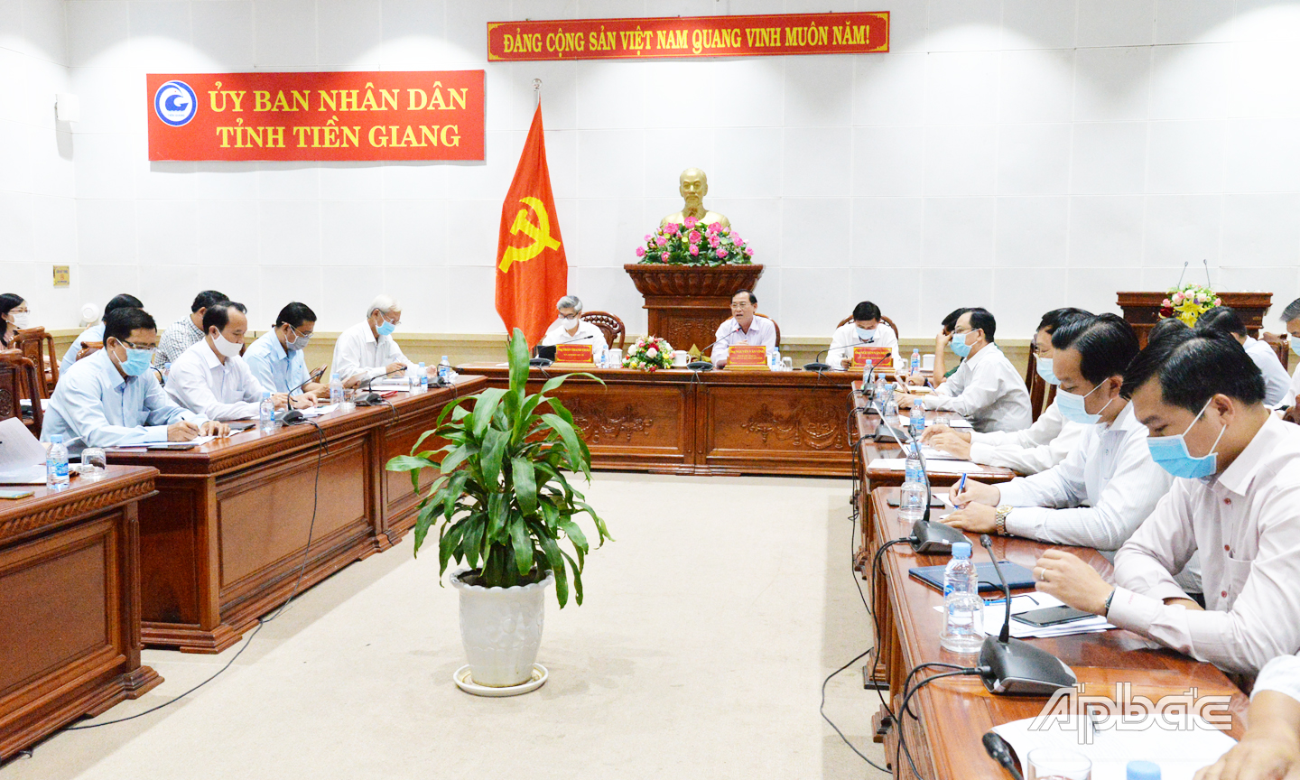 Quang cảnh cuộc họp