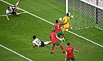 Đương kim vô địch World Cup Pháp bị cầm hòa, 
