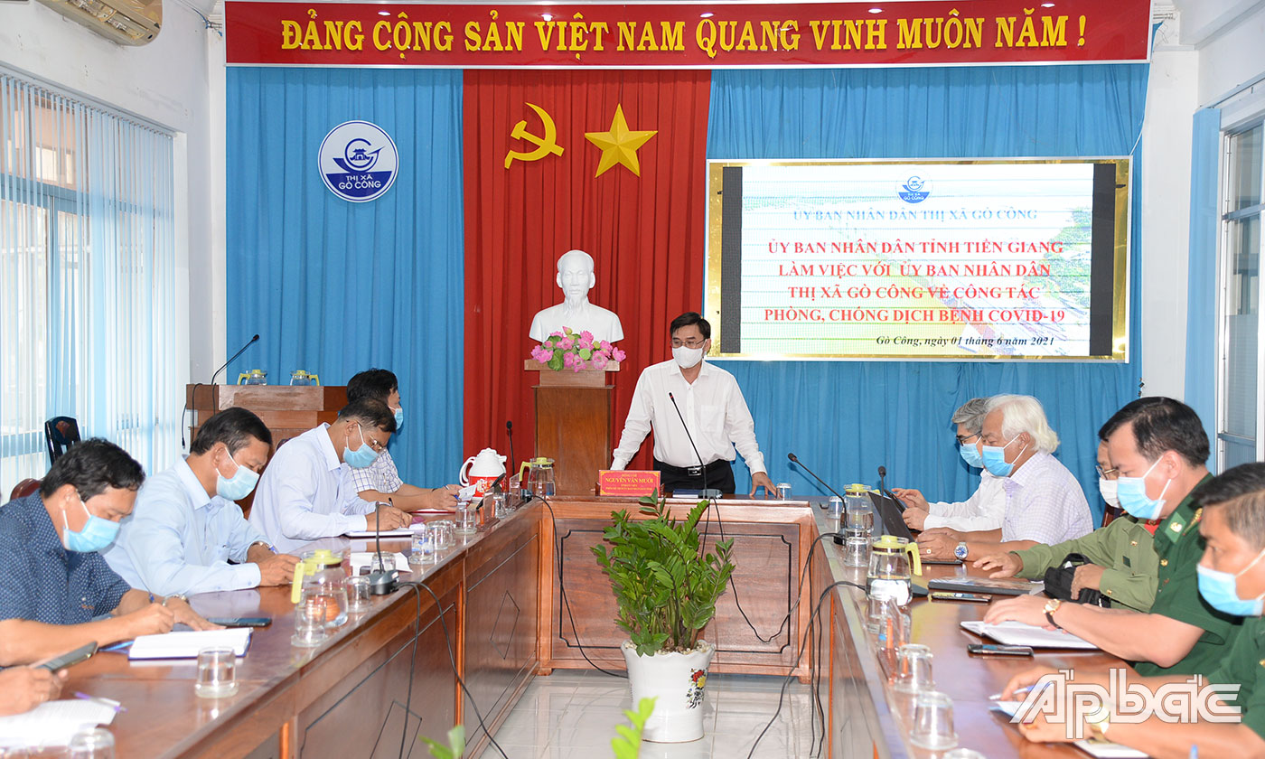 Đồng chí Nguyễn Văn Mười phát biểu tại buổi làm việc.