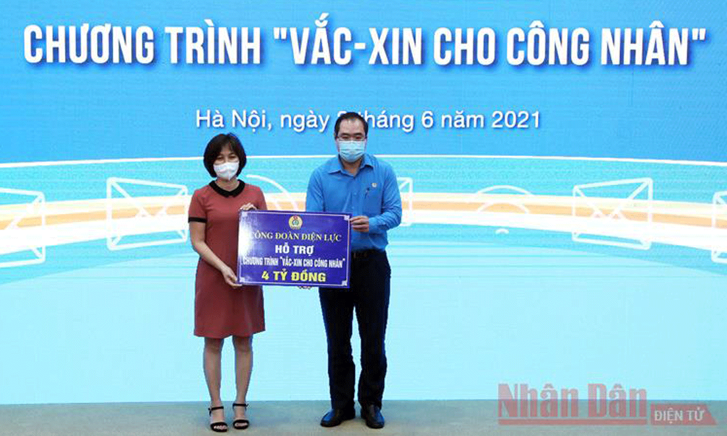 Đại diện các tổ chức đóng góp hỗ trợ chương trình 