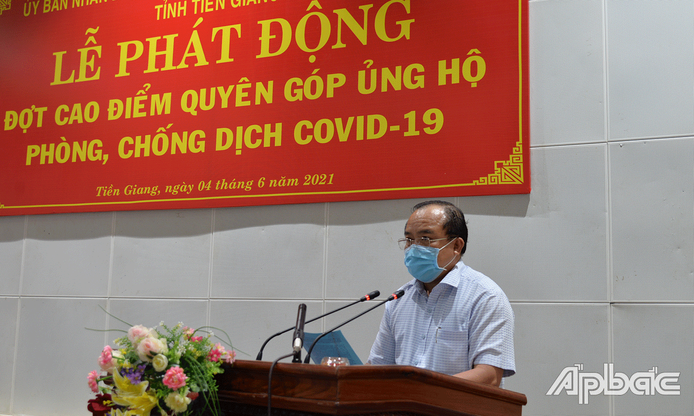 Chủ tịch Ủy ban MTTQ tỉnh Nguyễn Chí Trung đọc lời kêu gọi ủng hộ phòng, chống dịch covid-19.