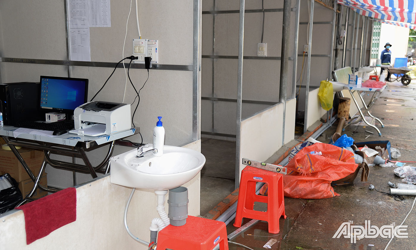 Khu vực làm việc, nghỉ ngơi của các lực lượng trong khu cách ly tập trung.