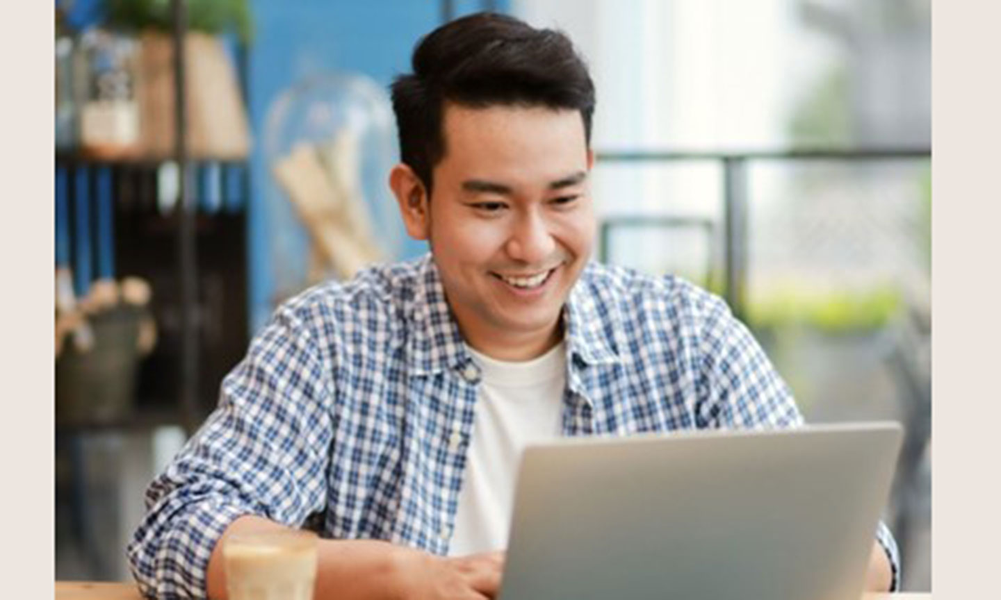 Hơn 70% yêu cầu giải quyết QLBH của khách hàng Prudential được nộp trực tuyến trong năm 2020.