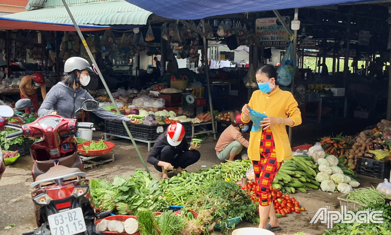 Chợ Tân Phước vắng khách.