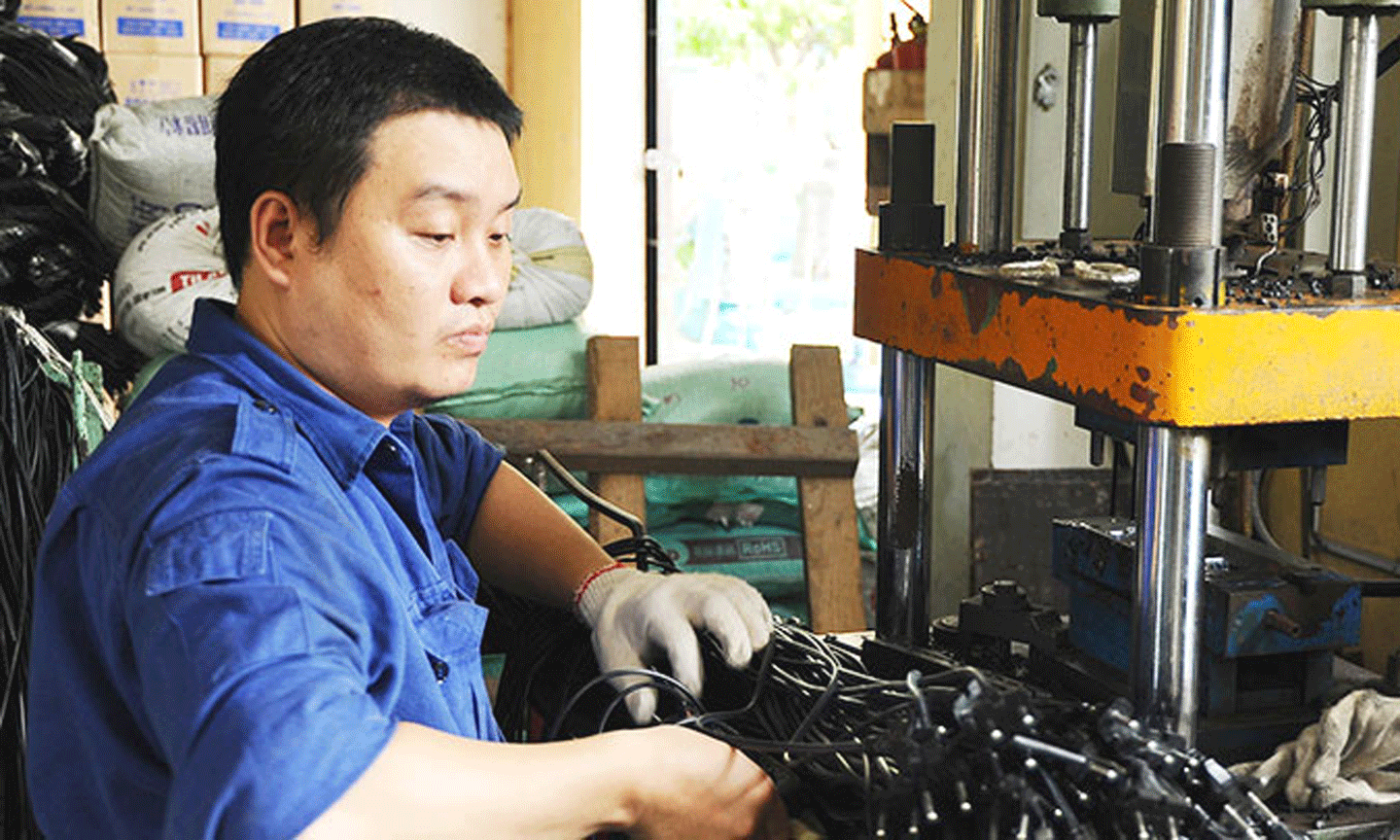 Các doanh nghiệp có quy mô nhỏ và vừa cần nhiều chính sách hỗ trợ, đặc biệt là nguồn vốn để xoay vòng sản xuất, kinh doanh. Ảnh: SONG ANH