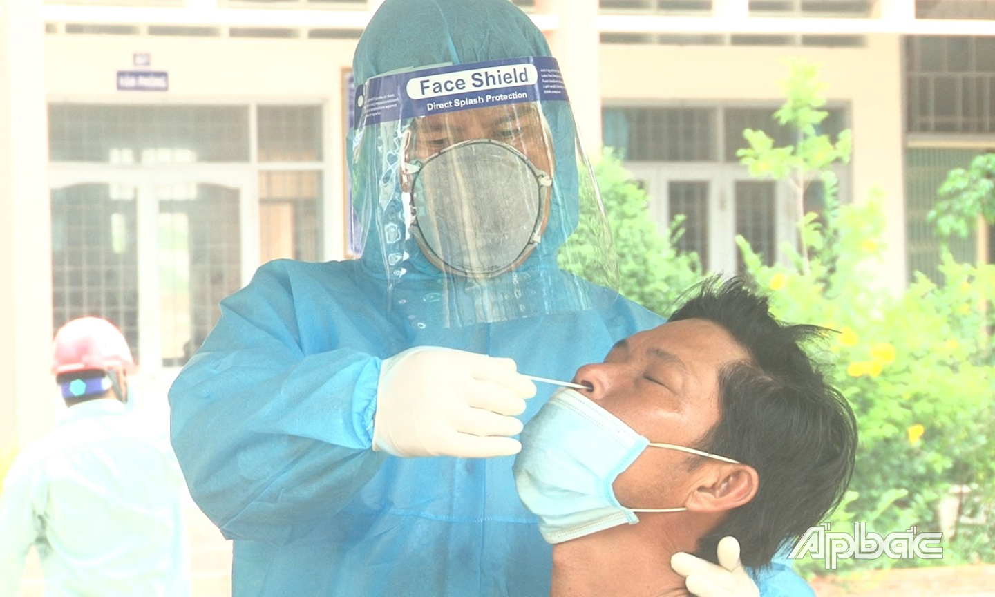 Lấy mẫu  xét nghiệm Covid-19