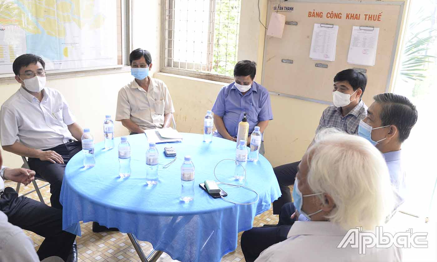BCĐ tỉnh làm việc với UBND xã Tân Thanh, huyện Cái Bè.