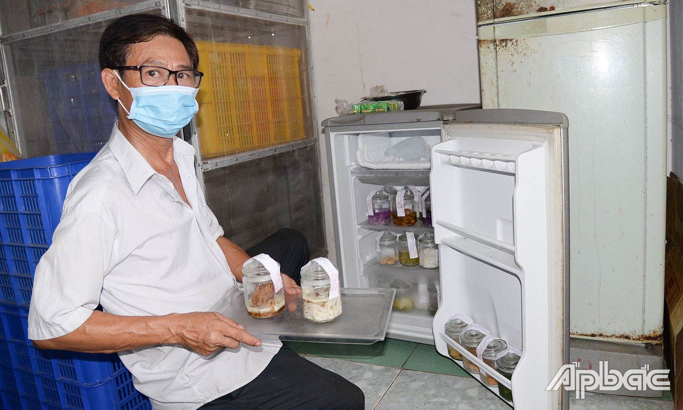 Đơn vị lưu mẫu thực thẩm ít nhất 24 giờ đồng hồ.