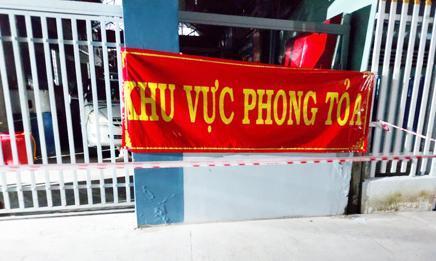 Khu vực nhà ở của ca nghi mắc Covid-19 tại phường 10, TP. Mỹ Tho đã bị phong tỏa để phòng chống dịch