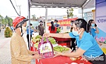 Huyện Gò Công Tây: Chia sẻ khó khăn giữa mùa dịch Covid-19