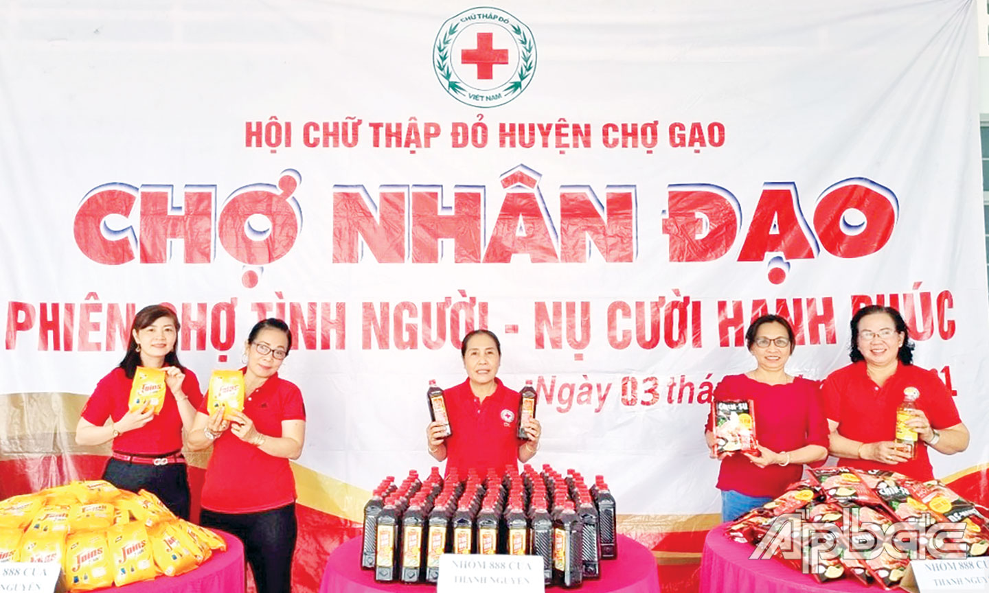 Hội CTĐ huyện Chợ Gạo tổ chức phiên “Chợ nhân đạo” cho người dân  trên địa bàn huyện Chợ Gạo vào ngày 3-4-2021.