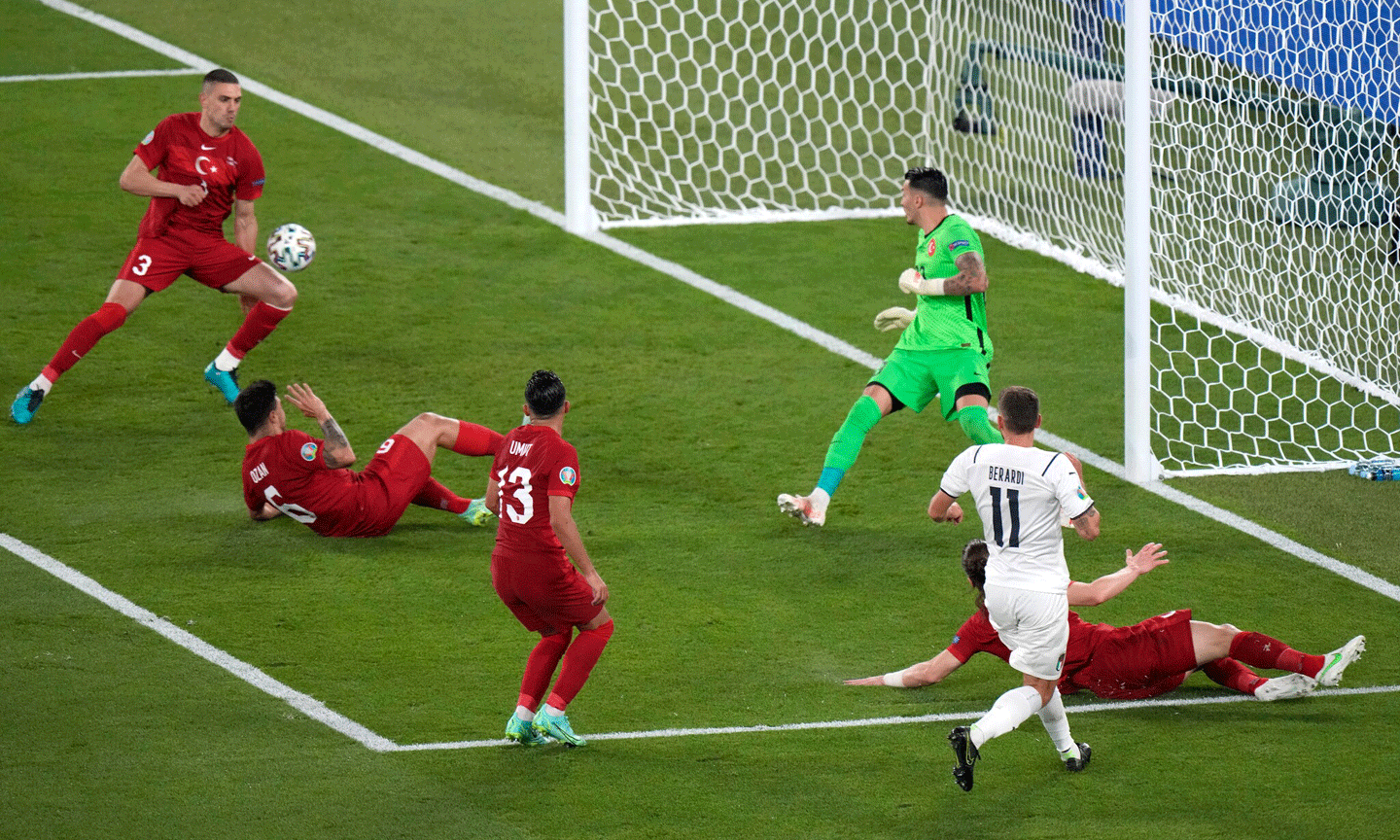 Leonardo Bonucci ghi bàn thắng thứ 142 của EURO 2020 trong trận chung kết, thiết lập kỷ lục về tổng số bàn thắng được ghi trong lịch sử giải đấu. (Ảnh: UEFA)