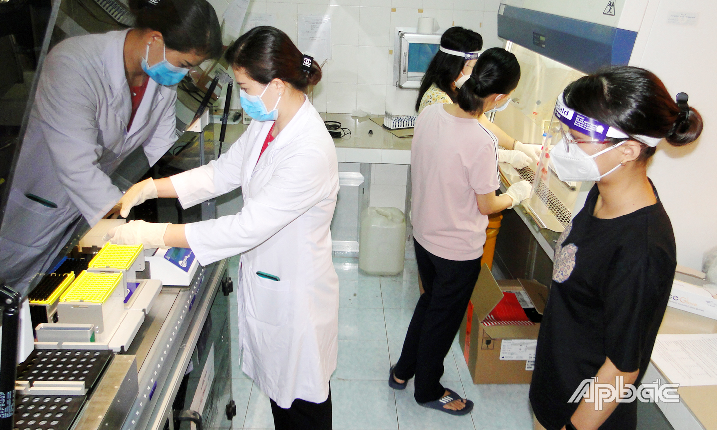 Hướng dẫn kỹ thuật trên máy tách chiết và xử lý mẫu