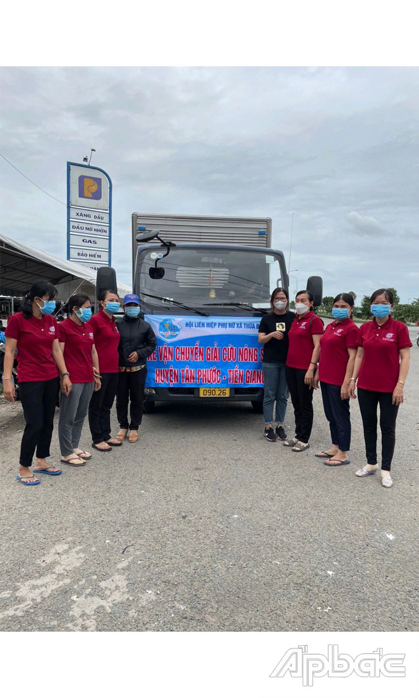 Hội Phụ nữ huyện liên kết Hội Phụ nữ tỉnh Bến Tre liên kết tiêu thụ nông sản.