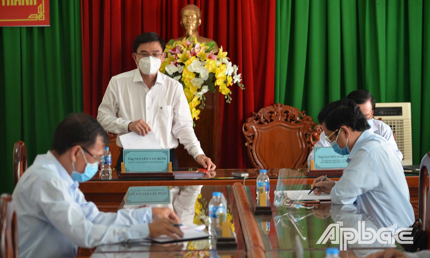 Đồng chí Nguyễn Văn Mười phát biểu tại buổi làm việc.