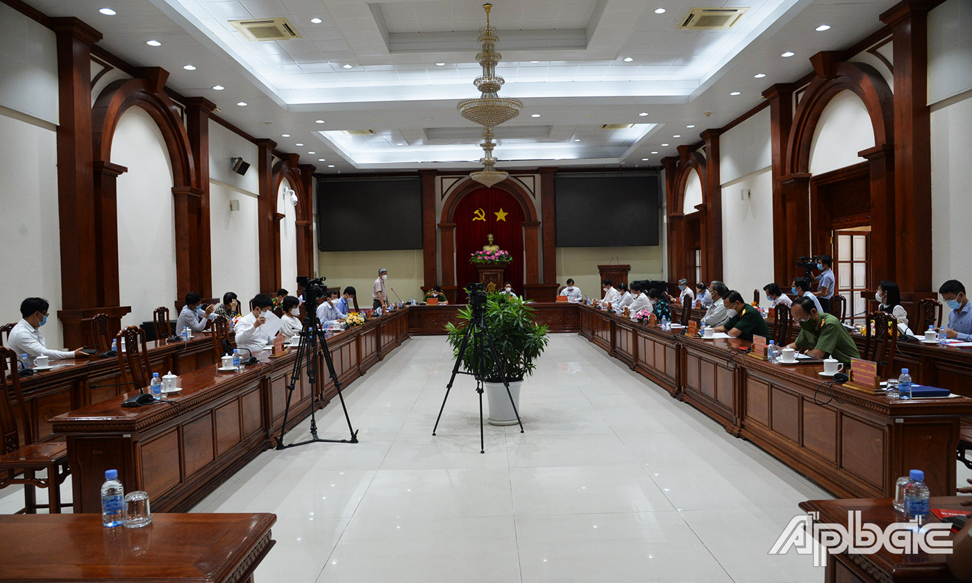 Quang cảnh buổi làm việc