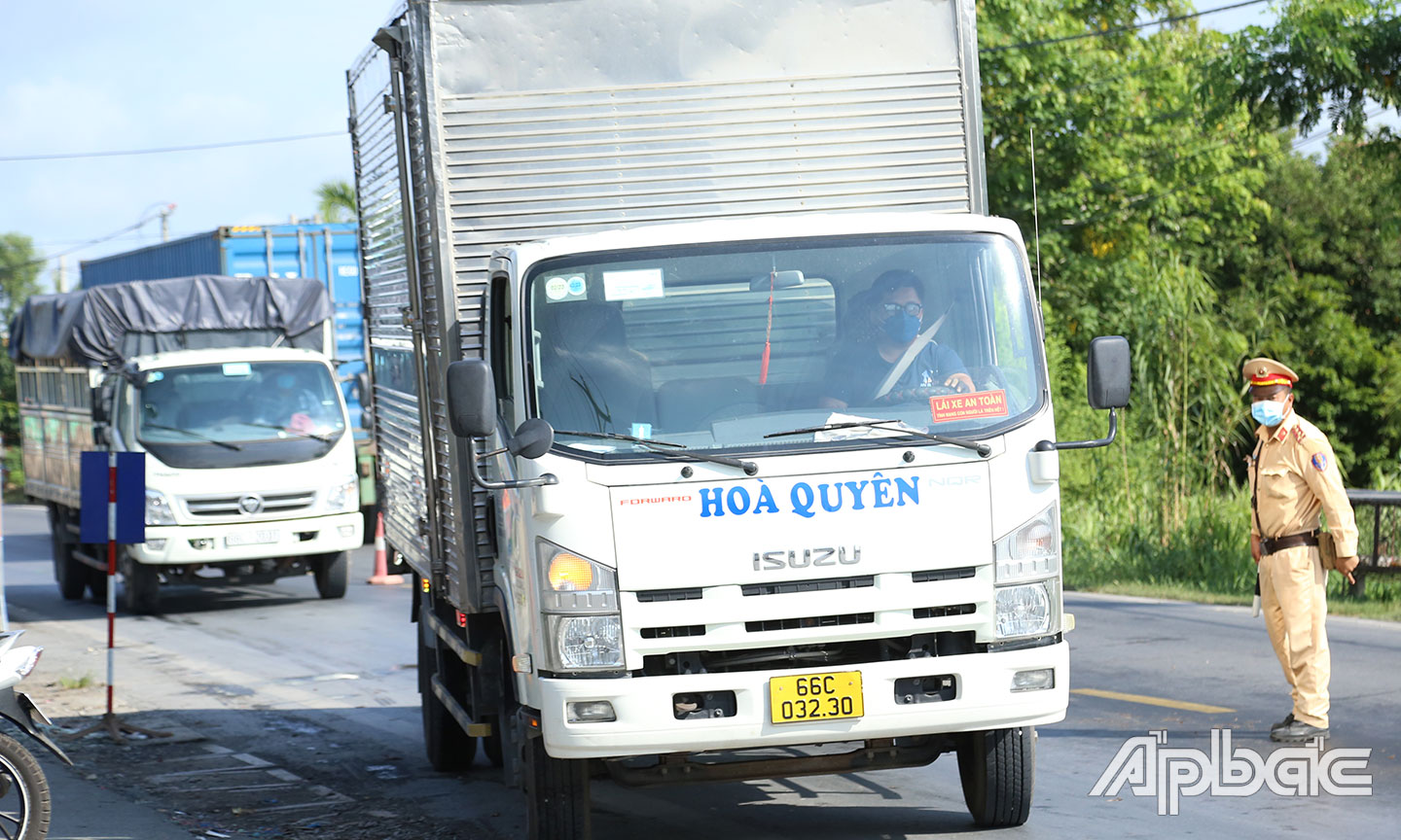 Các phương tiện quá cảnh sẽ được tạo luồng xanh.