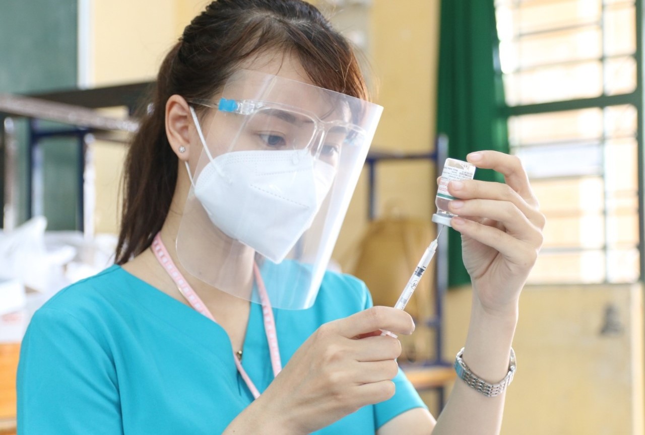 Bộ Y tế đã phân bổ cho TPHCM 2.358.790 liều vaccine phòng COVID-19.