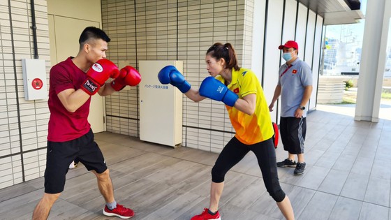 Võ sĩ Nguyễn Thị Tâm (phải) sẽ thi đấu hạng 51kg nữ vào hôm nay. Ảnh: T.S