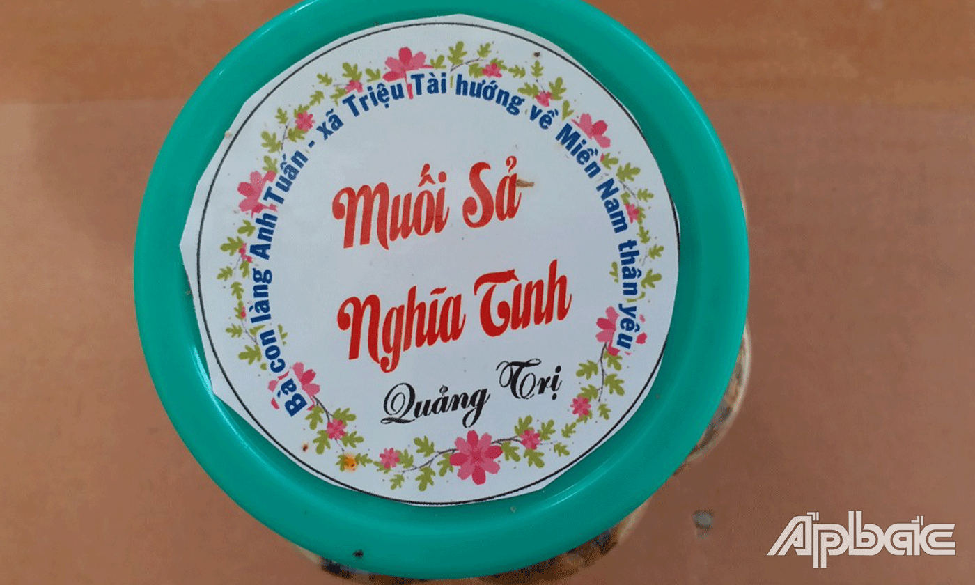 Những món quà chứa chang tấm lòng của người Quảng Trị gửi đến Tiền Giang.