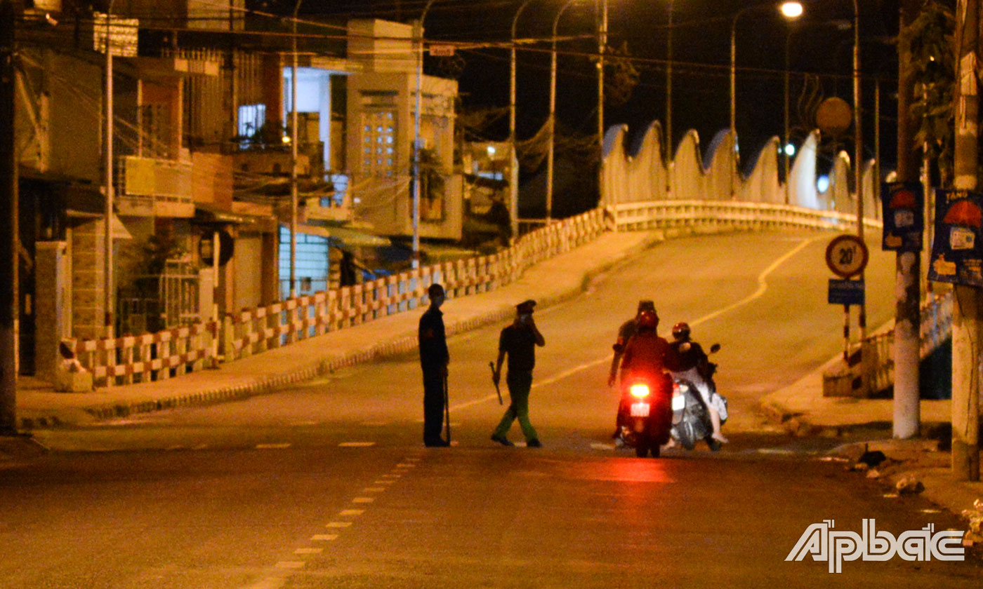 Chốt trên đường Nguyễn Trãi.