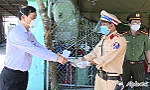 Chủ tịch UBND tỉnh Tiền Giang kiểm tra, động viên các chốt kiểm soát phòng, chống dịch Covid-19