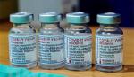 Anh cấp phép dùng vaccine của Moderna cho trẻ em từ 12-17 tuổi
