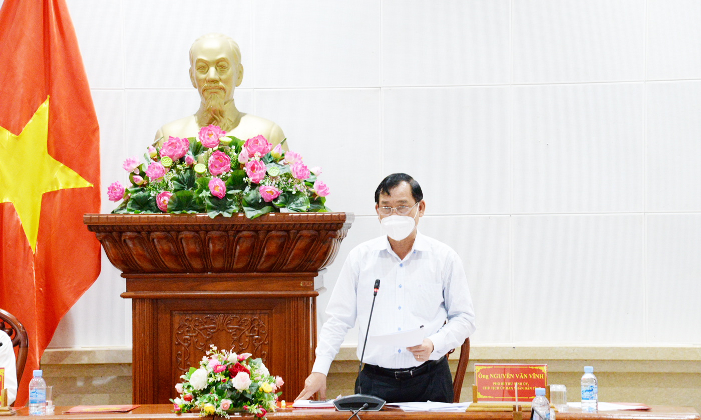 Chủ tịch UBND tỉnh Nguyễn Văn Vĩnh chỉ đạo cơ quan chức năng tỉnh củng cố hồ sơ xử lý nghiêm các doanh nghiệp không tuân thủ quy định làm lây lan dịch, Ciovid-19 trong khu, cụm công nghiệp của tỉnh