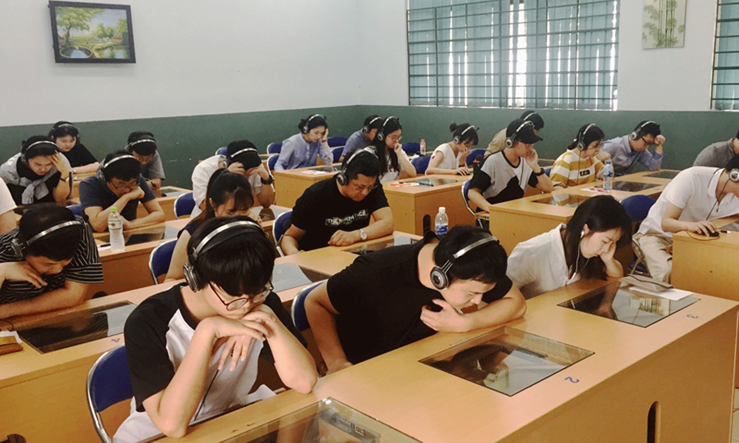 Tăng cường hình thức đào tạo từ xa qua mạng.