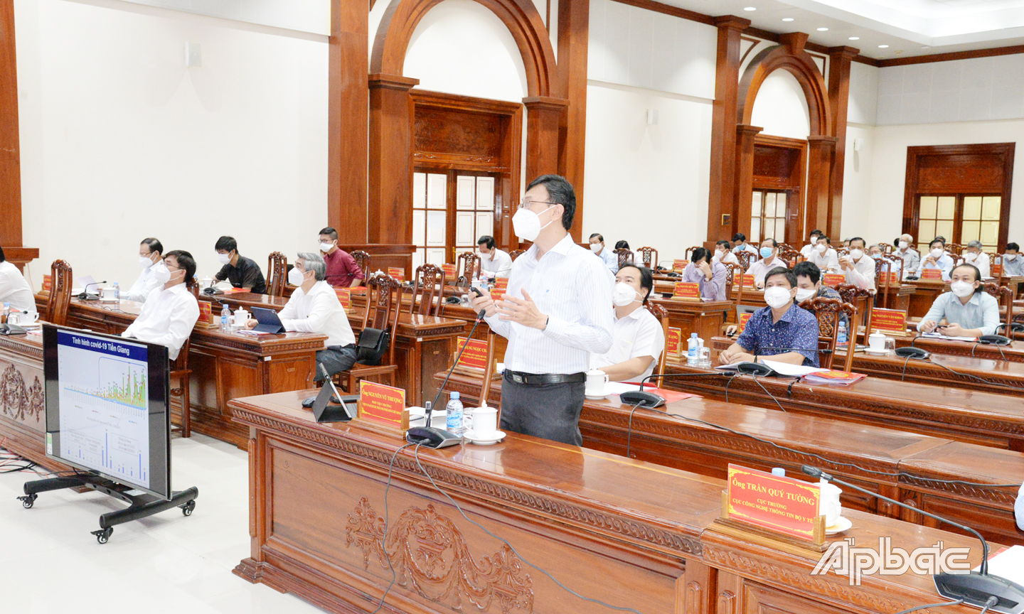 tiến sĩ Nguyễn Vũ Thượng, Phó Viện trưởng Viện Pasteur TP. Hồ Chí Minh phân tích tình hình dịch Covid-19 trên địa bàn Tiền Giang và đề xuất phương án chống dịch trong thời gian tới