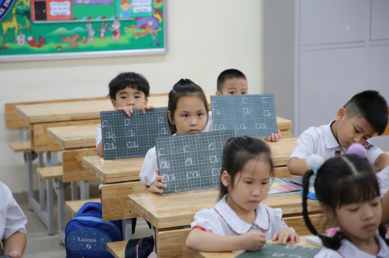 Giờ học tiếng Việt của học sinh Trường tiểu học Thăng Long (quận Hoàn Kiếm, Hà Nội) năm học 2020-2021. (Ảnh: THẾ ĐẠI)