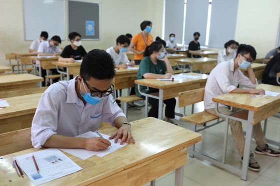 Thí sinh tốt nghiệp THPT 2021 chuẩn bị bước vào kỳ tuyển sinh. Ảnh: VIẾT CHUNG