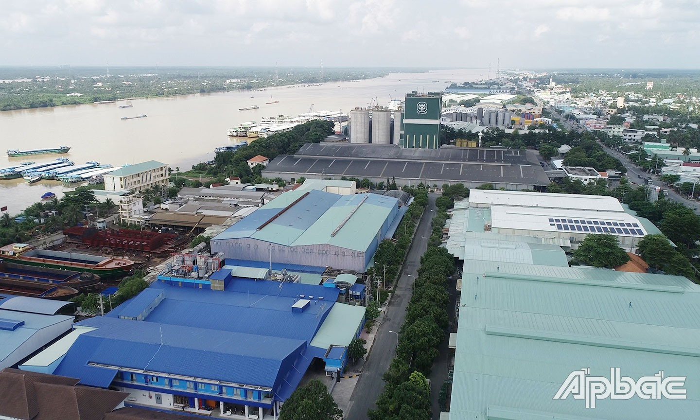Để không đứt gãy chuỗi sản xuất, cung ứng hàng hóa, tỉnh đã thẩm định và công nhận phương án “3 tại chỗ” cho một số DN.