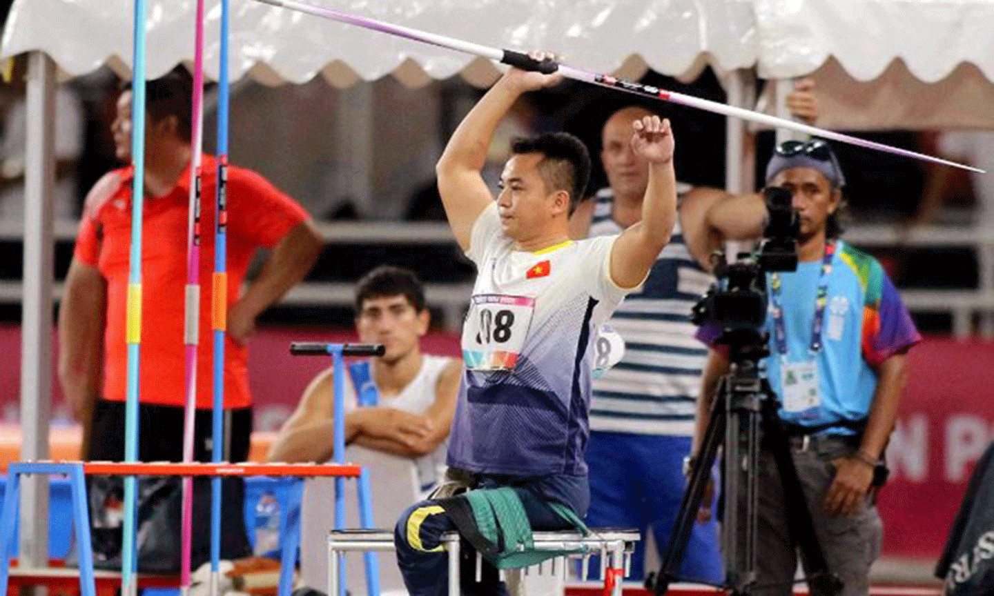 VĐV ném lao Cao Ngọc Hùng thi đấu tại Asian ParaGames 3.Ảnh: tdtt.gov.vn