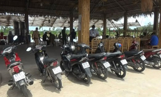 Các xe vi phạm.