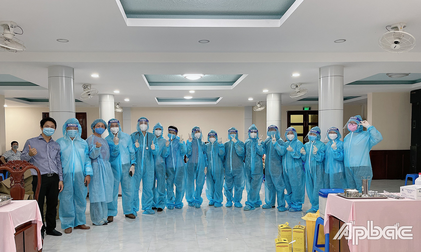 Nhiều người luôn bày tỏa lòng biết ơn đối với y, bác sĩ những người ngày đêm giành lại sự sống cho bệnh nhân