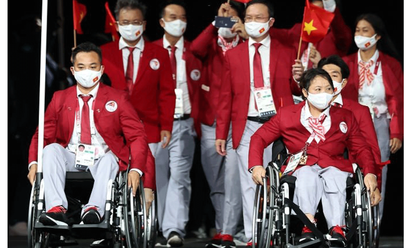 Đoàn thể thao Việt Nam diễu hành tại Lễ khai mạc Paralympic Tokyo 2020 ở Tokyo (Nhật Bản) hôm 24/8. (Ảnh: Getty)