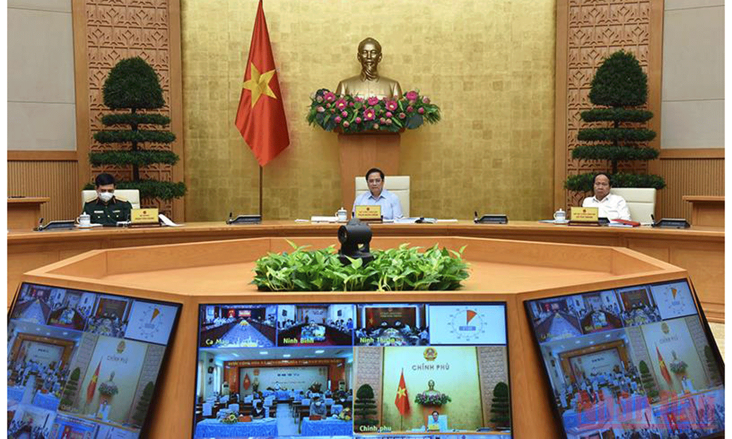 Thủ tướng Phạm Minh Chính phát biểu tại cuộc họp. Ảnh: TRẦN HẢI 