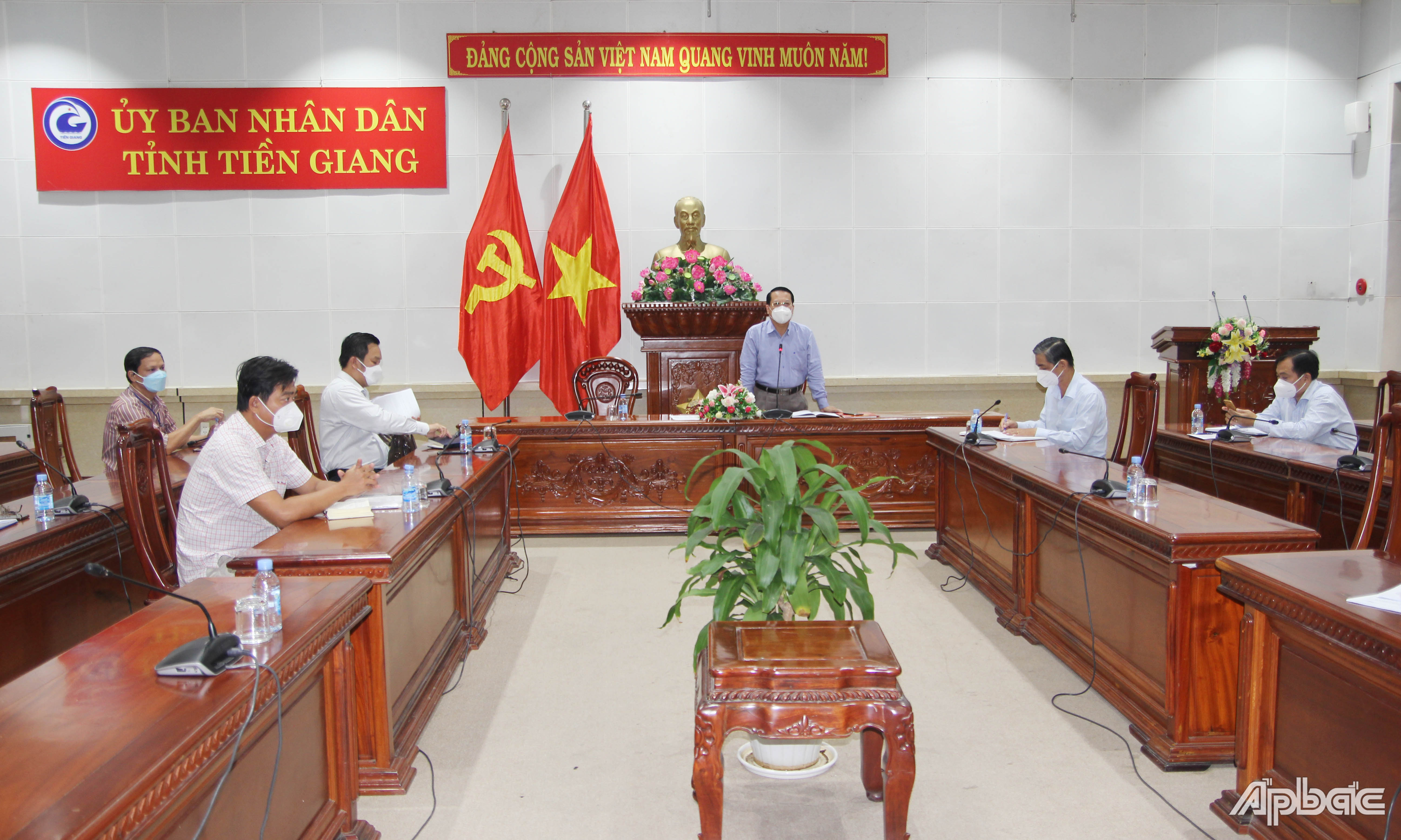 Đồng chí Phạm Văn Trọng phát biểu tại cuộc họp.