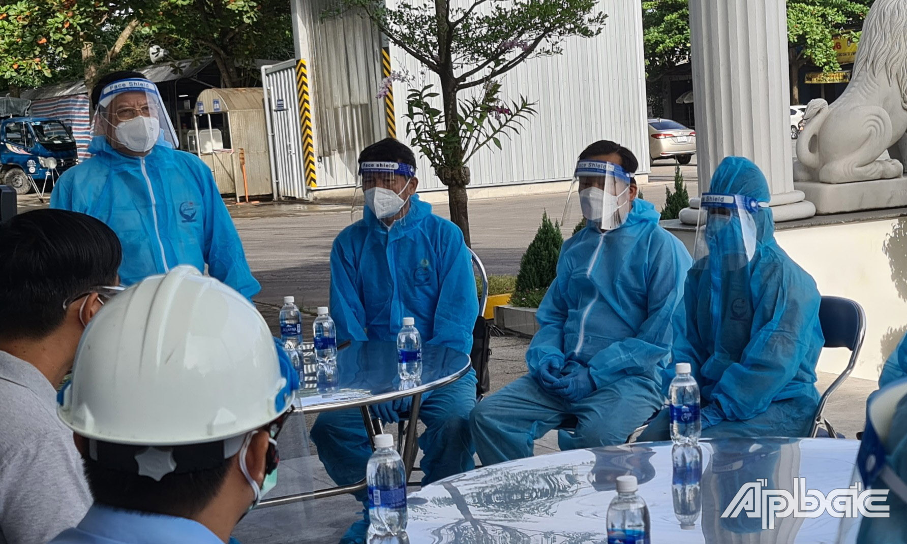 Đồng chí Phạm Văn Trọng phát biểu tại buổi thăm và trao tặng tiền cho công nhân Công ty cổ phần Chăn nuôi Việt Nam - Chi nhánh nhà máy Tiền Giang.