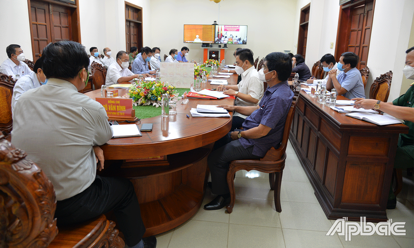 Tại điểm cầu Tiền Giang.