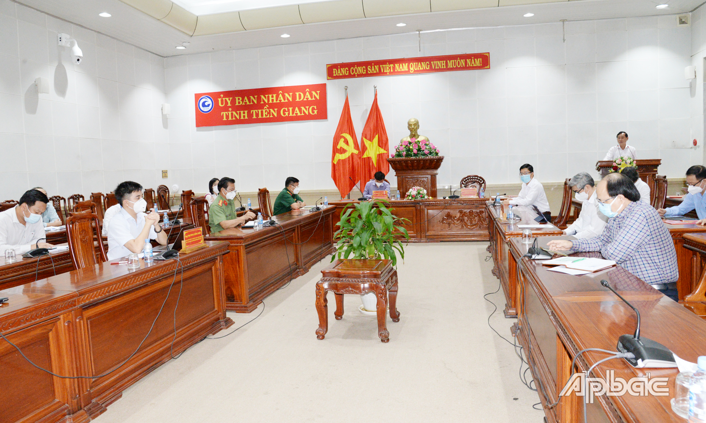 Quang cảnh cuộc họp tại điểm cầu chính