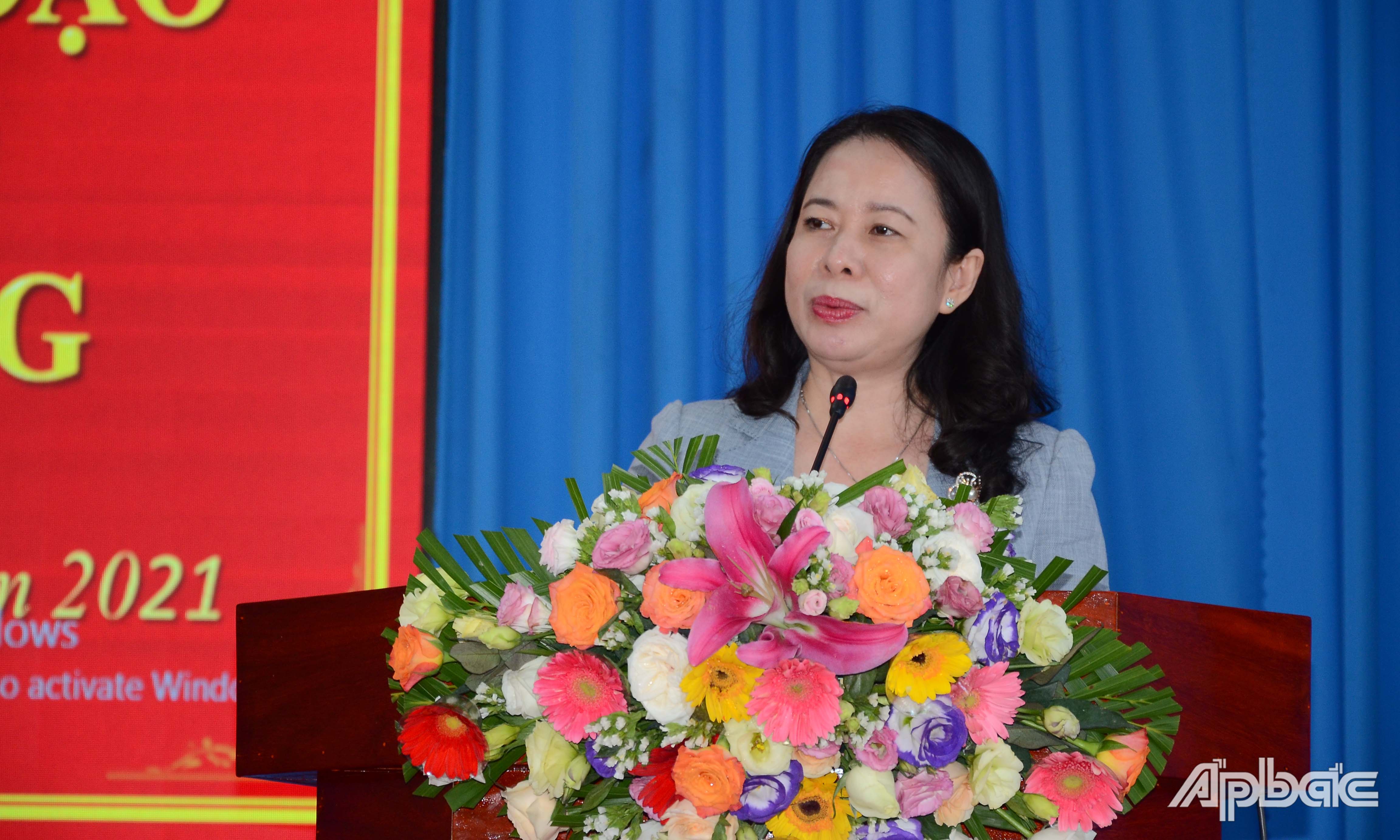 Phó Chủ tịch nước Võ Thị Ánh Xuân hát biểu tại buổi làm việc.
