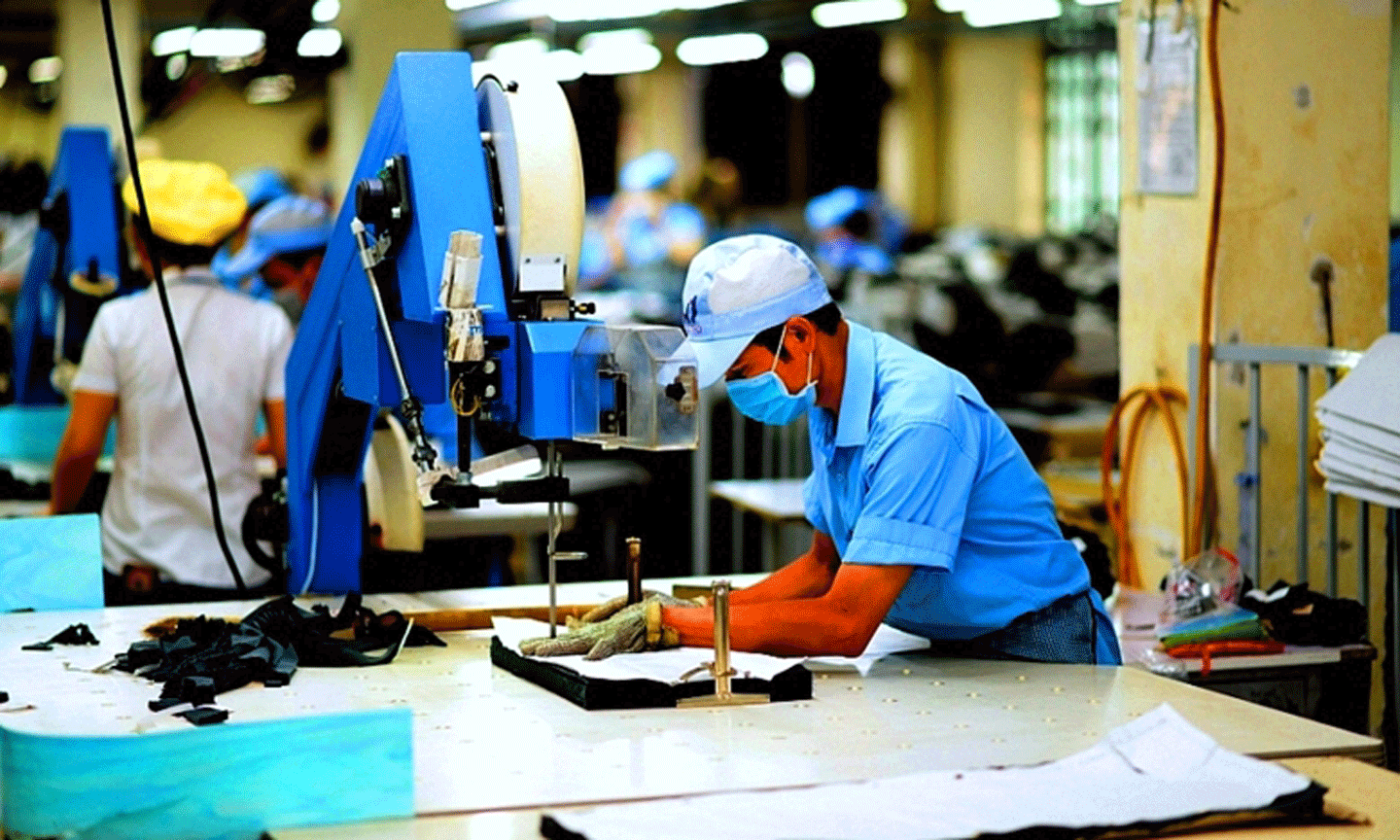 Làn sóng COVID-19 lần thứ tư cùng với các đợt giãn cách liên tiếp khiến hoạt động sản xuất kinh doanh của doanh nghiệp bị ảnh hưởng nặng nề, đặc biệt là các địa phương phía Nam (Ảnh: M.P)
