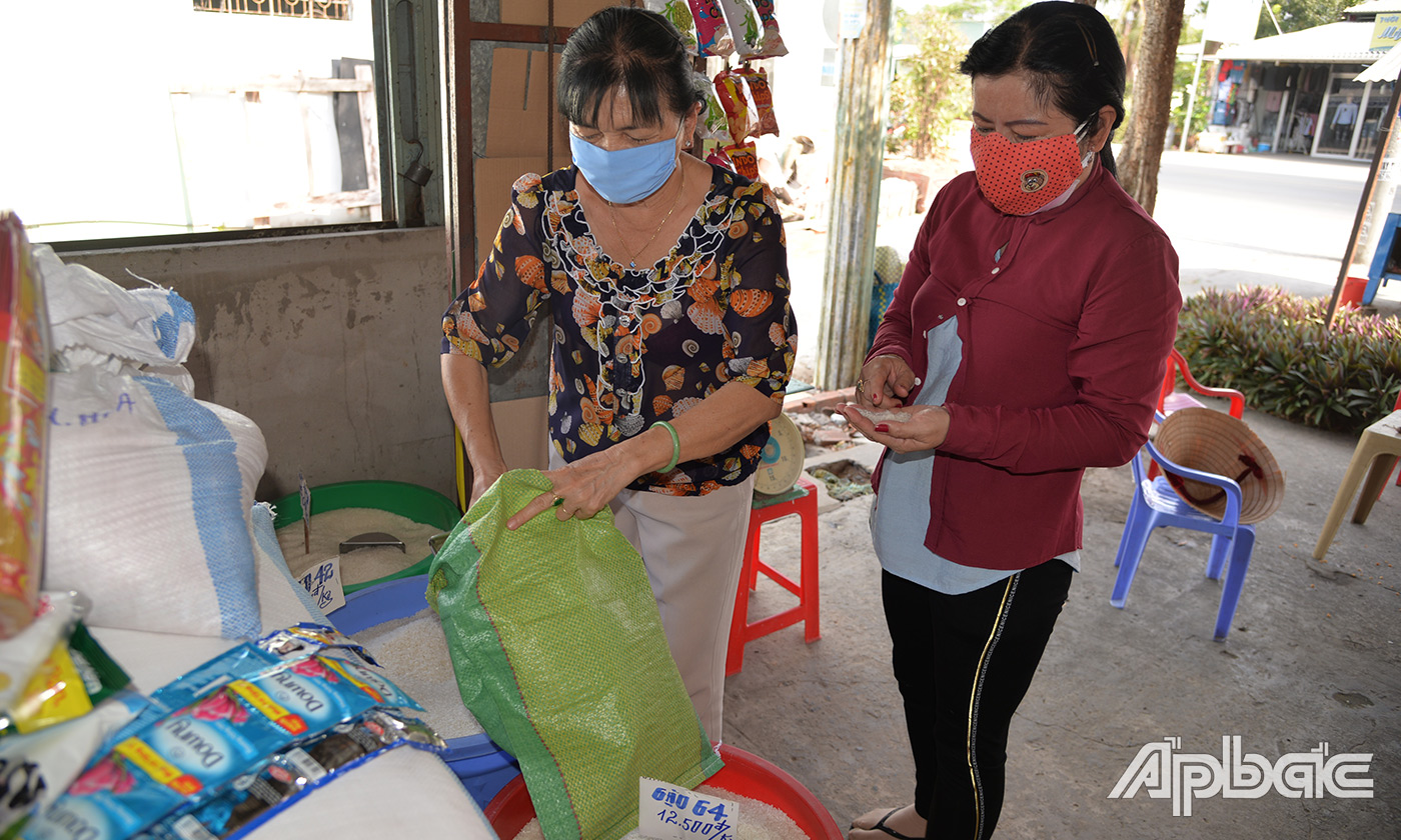 Những ngày giãn cách xã hội là dịp để nhiều chị em nội trợ điều chỉnh lại cách quản lý chi tiêu, để tạo thói quen tiết kiệm